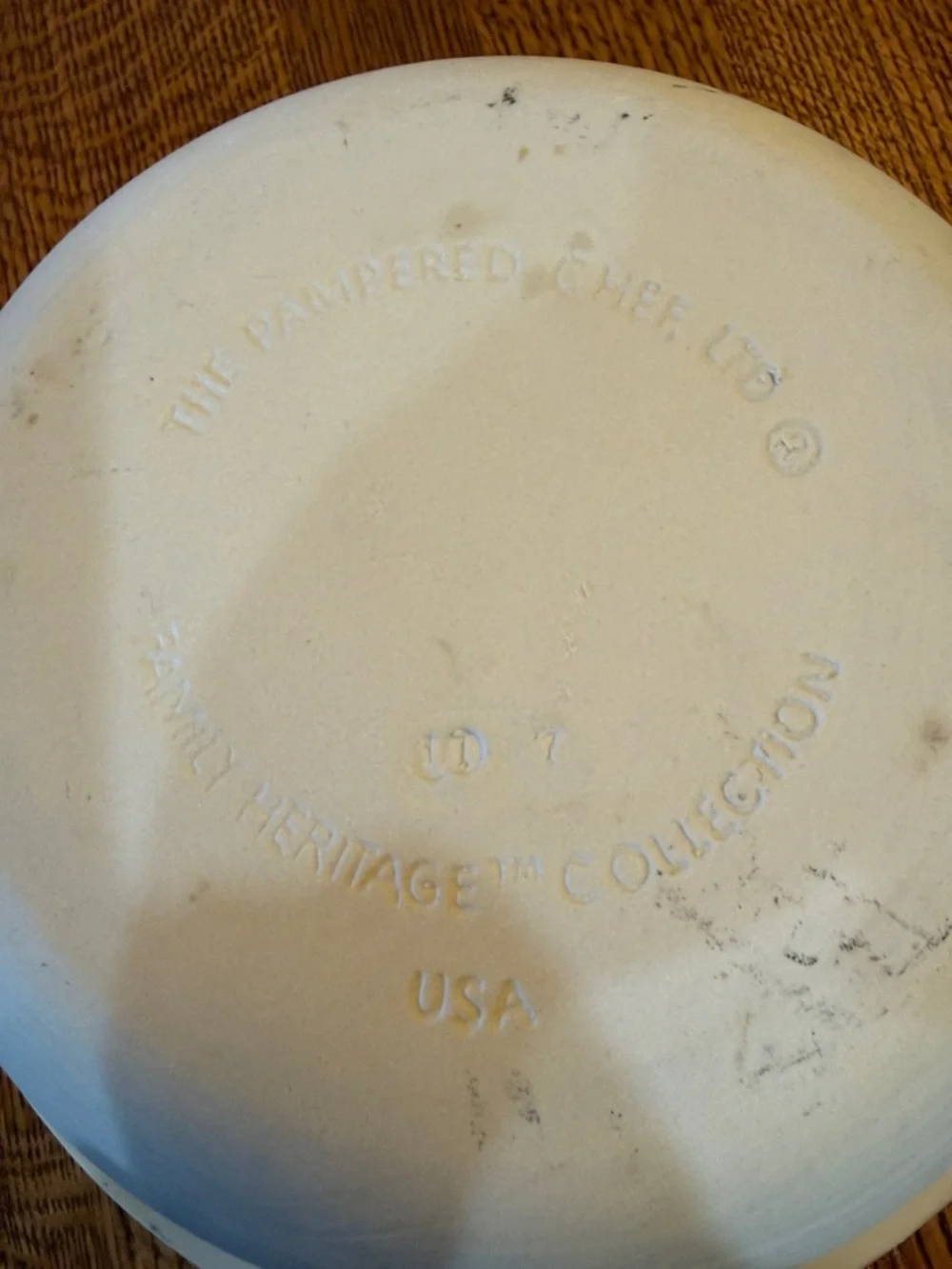 Pampered Chef Stoneware Baking Bowl - Family Heritage Collection